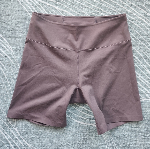 Uniqlo Airism Soft Biker Shorts - Picture 2 of 5